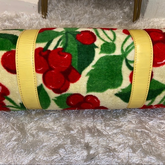 Juicy Couture Cherry(Rare/Vintage) Barrel Set - Picture 7 of 8